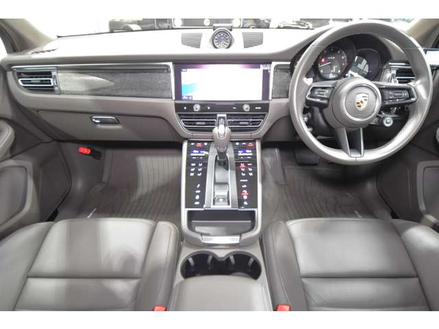 Porsche Macan 6