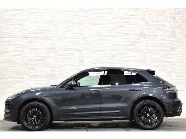 Porsche Macan 8
