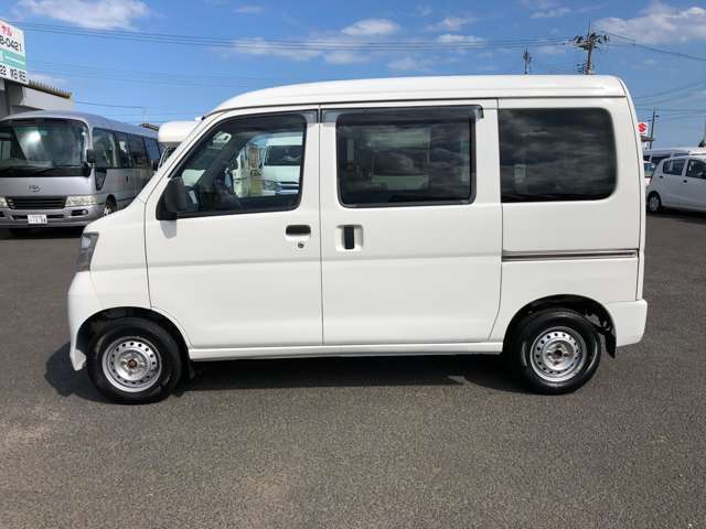Daihatsu Hijet Cargo 5