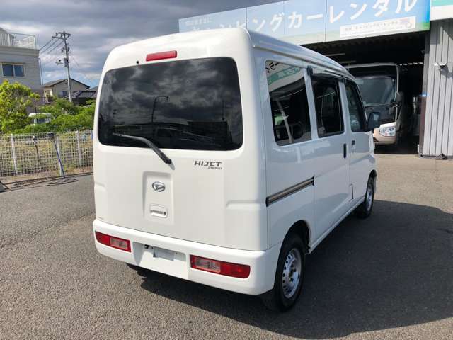 Daihatsu Hijet Cargo 7
