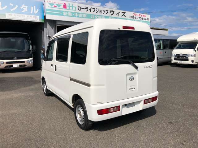 Daihatsu Hijet Cargo 8