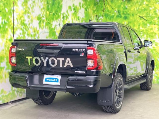 Toyota Hilux 6