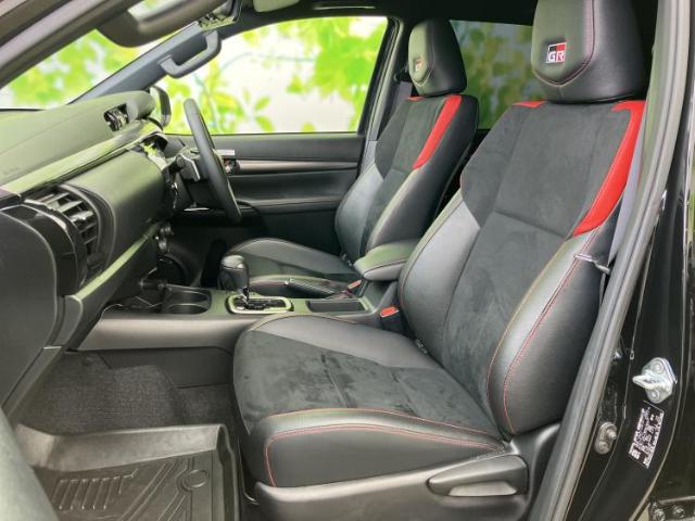 Toyota Hilux 8