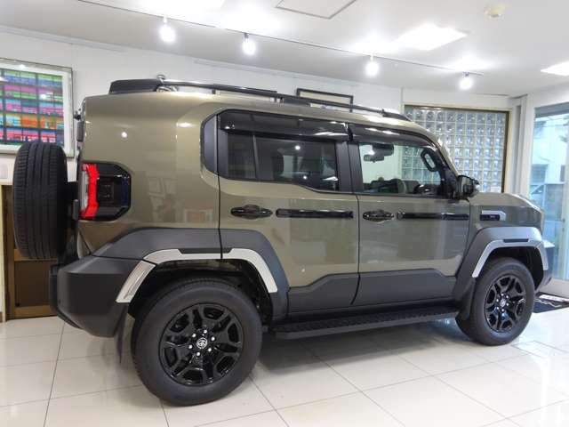 Toyota Land Cruiser FJ 7