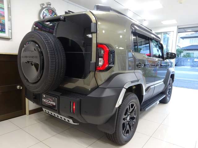 Toyota Land Cruiser FJ 8