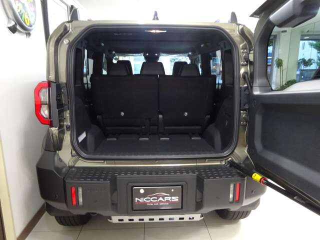 Toyota Land Cruiser FJ 10