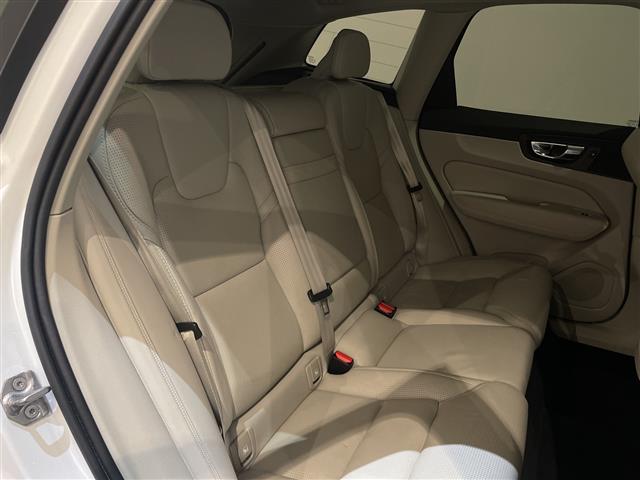 Volvo XC60 4