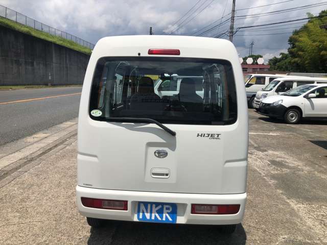Daihatsu Hijet Cargo 7
