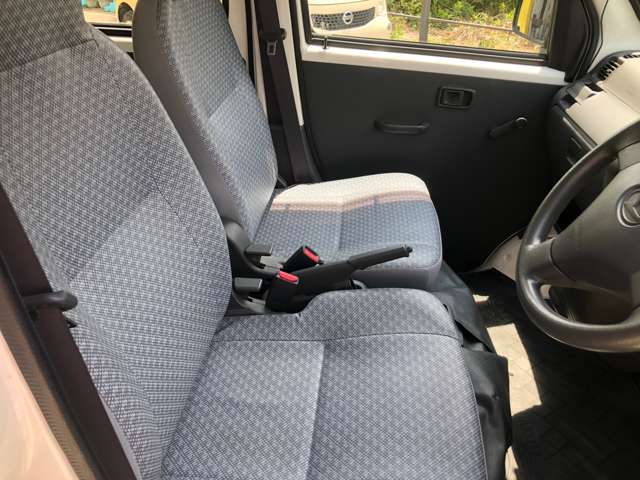 Daihatsu Hijet Cargo 9