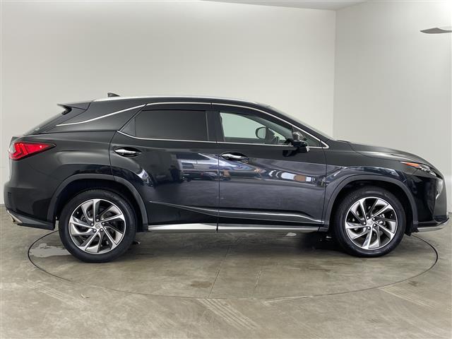 Lexus RX 9