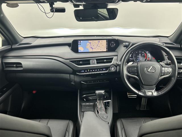 Lexus UX 6