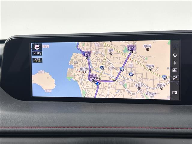 Lexus UX 8
