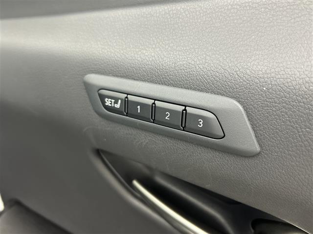 Lexus UX 10