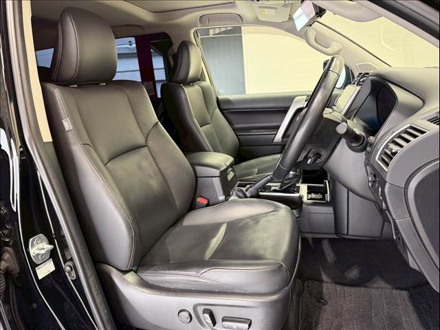 Toyota Land Cruiser Prado 7