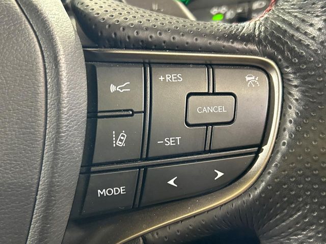 Lexus UX 6