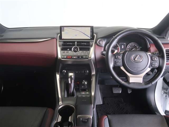 Lexus NX 7