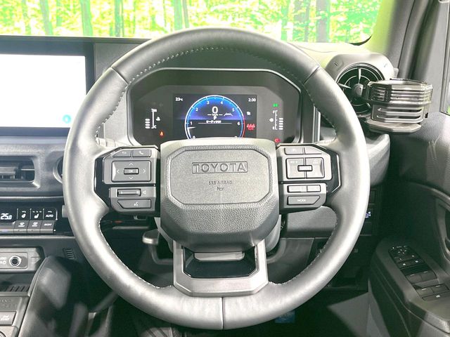 Toyota Land Cruiser FJ 11