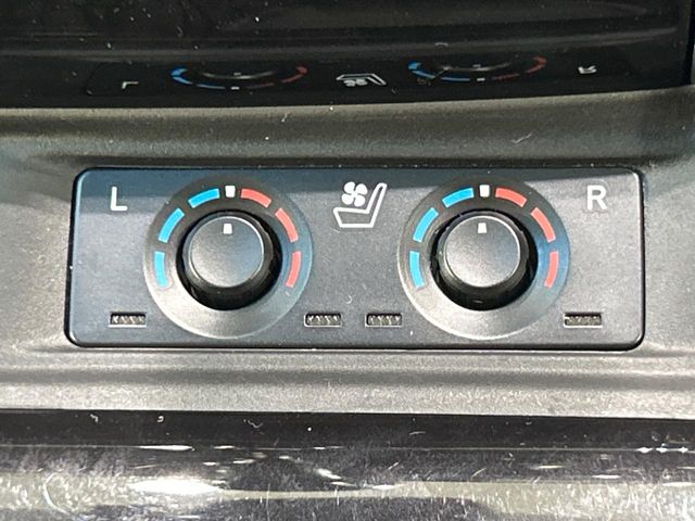 Toyota Vellfire 9