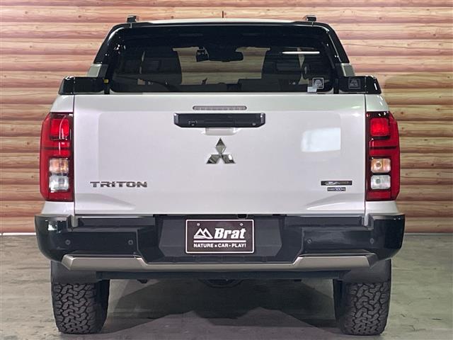Mitsubishi Triton 6