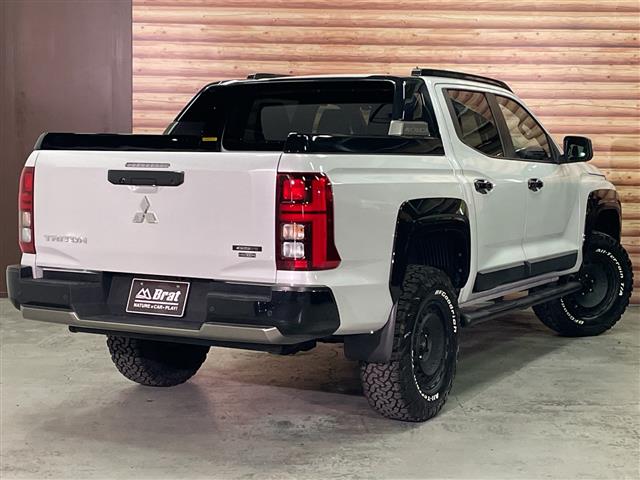 Mitsubishi Triton 7
