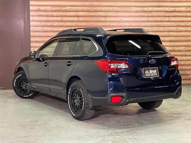 Subaru Legacy Outback 6