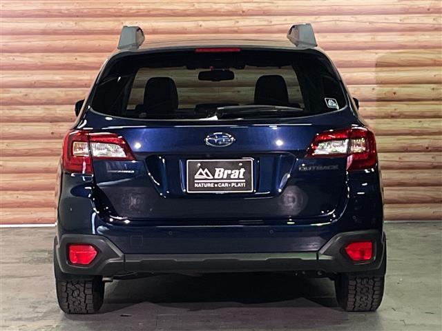 Subaru Legacy Outback 8