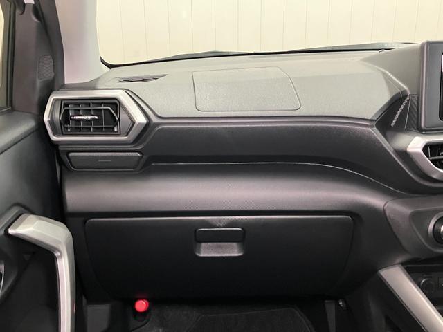 Daihatsu Rocky 11