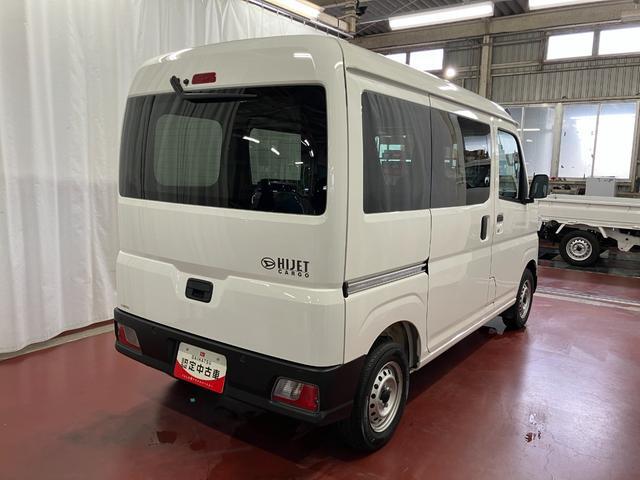 Daihatsu Hijet Cargo 5