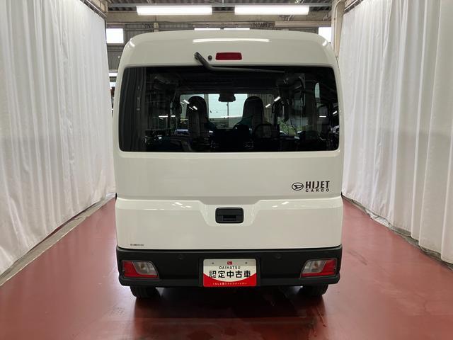 Daihatsu Hijet Cargo 6