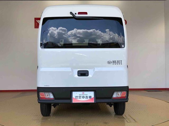 Daihatsu Hijet Cargo 5