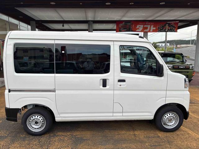 Daihatsu Hijet Cargo 3