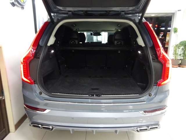Volvo XC90 11