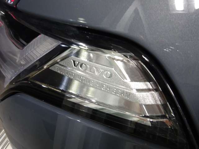 Volvo XC90 4