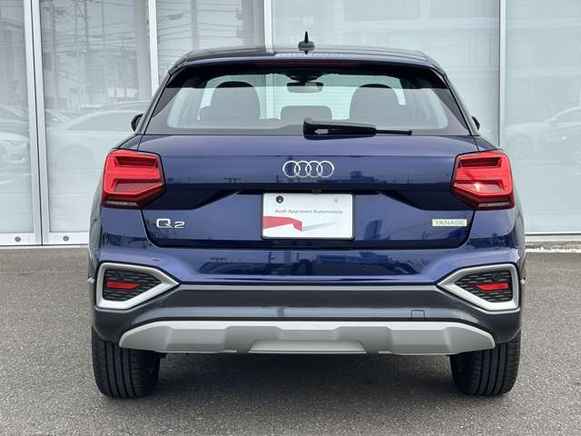 Audi Q2 11