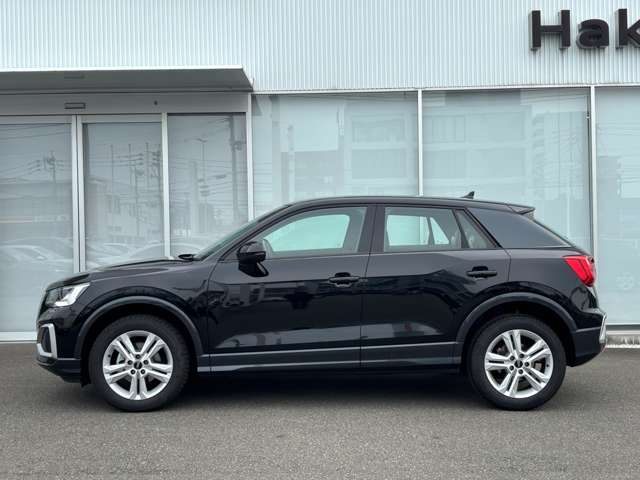 Audi Q2 8