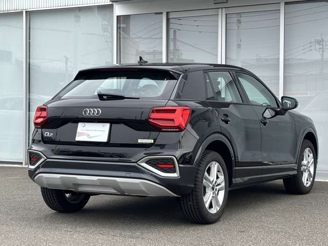 Audi Q2 10