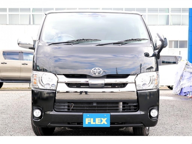Toyota Hiace Van 8