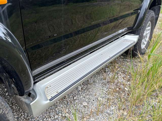 Toyota Hilux Surf 11