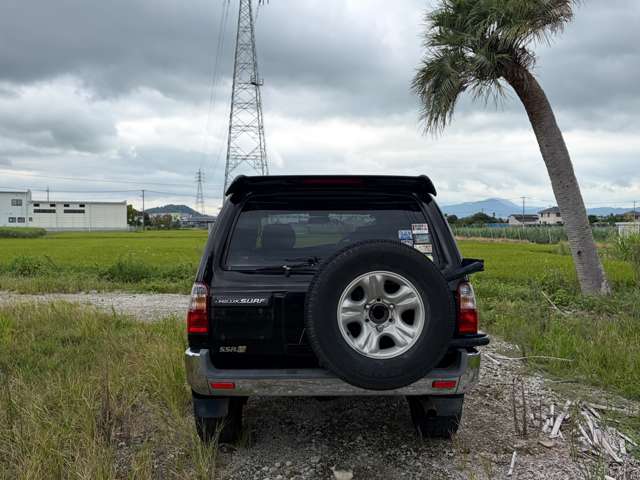 Toyota Hilux Surf 7