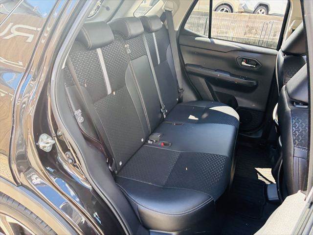 Daihatsu Rocky 9
