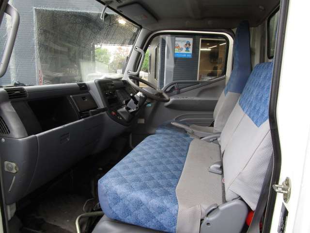 Mitsubishi Fuso Canter 12