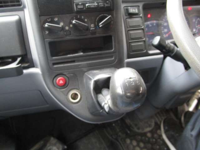Mitsubishi Fuso Canter 4