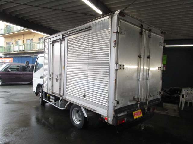 Mitsubishi Fuso Canter 9