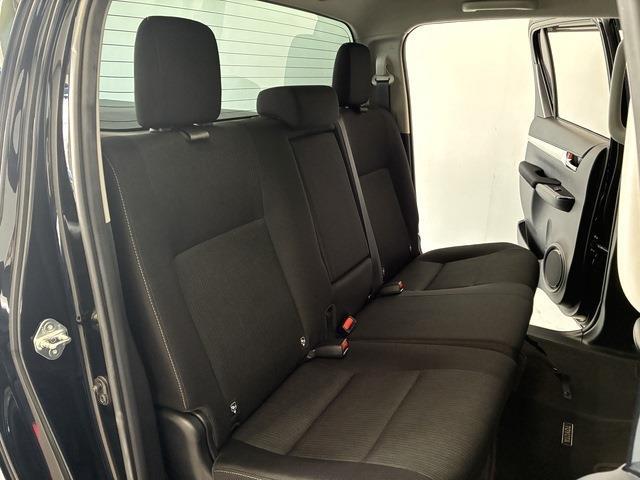 Toyota Hilux 11
