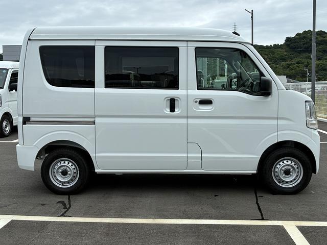 Suzuki Every 8