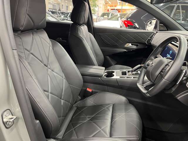 DS Automobiles DS7 8