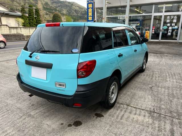 Nissan AD 12