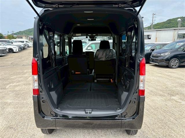 Honda N-VAN 8