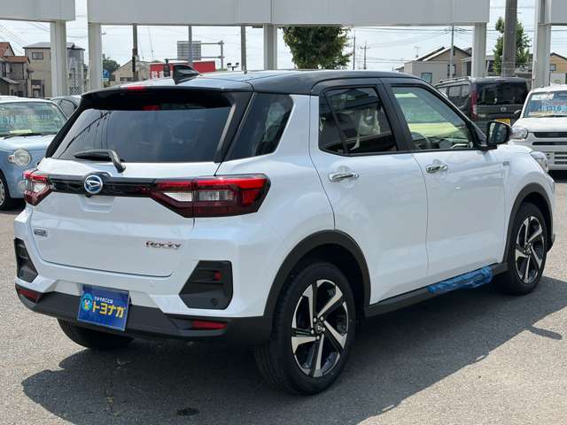 Daihatsu Rocky 12