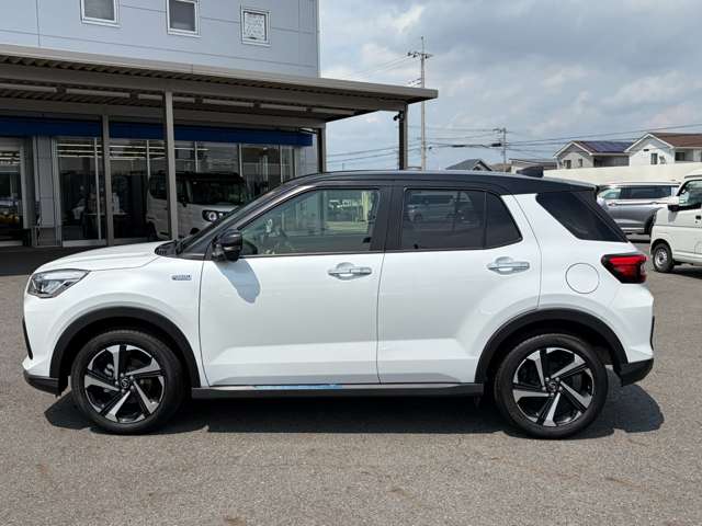 Daihatsu Rocky 10